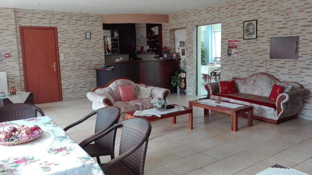 Familia Hotel Loutra Volvis Exteriér fotografie